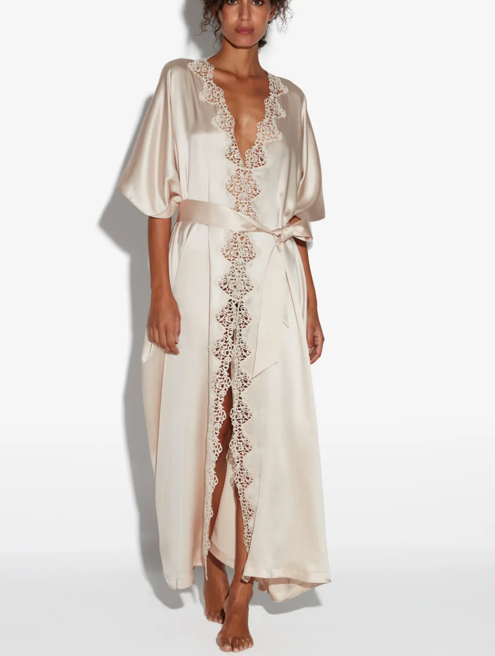 La Perla Rose Beige Long Silk Robe With Macramé< Robes|Silk Sleepwear